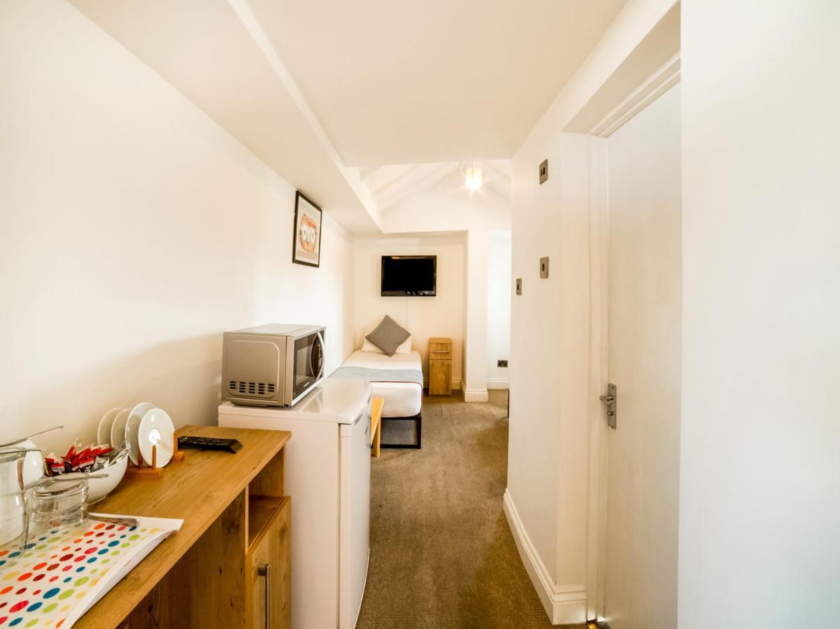 Oyo Tamtam Acton Hotel London Eksteriør bilde