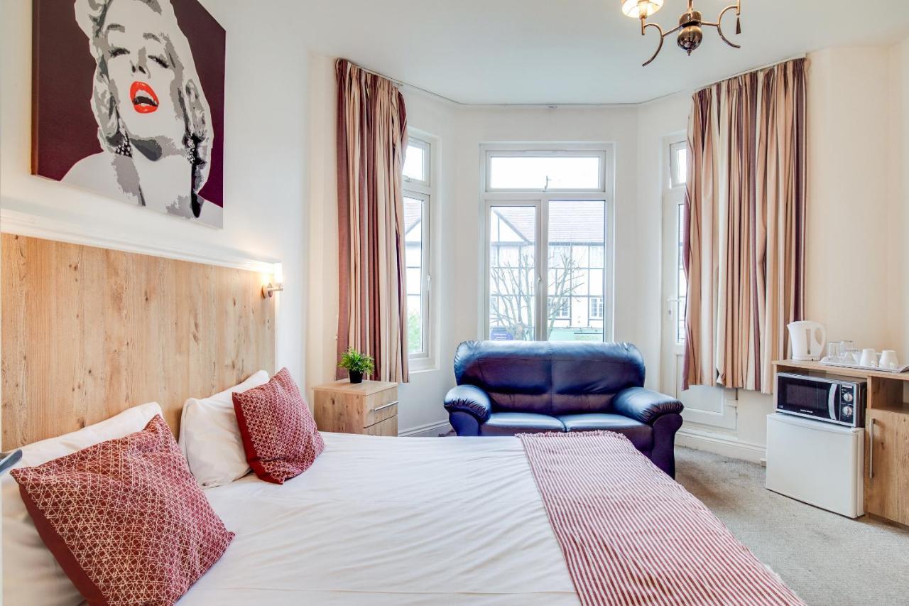 Oyo Tamtam Acton Hotel London Eksteriør bilde