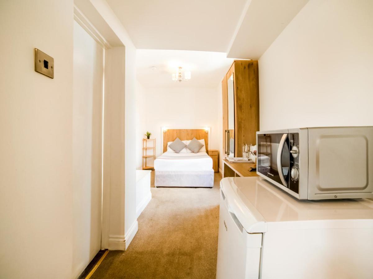 Oyo Tamtam Acton Hotel London Eksteriør bilde