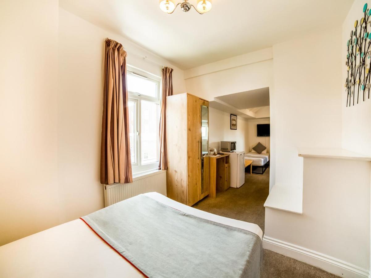 Oyo Tamtam Acton Hotel London Eksteriør bilde