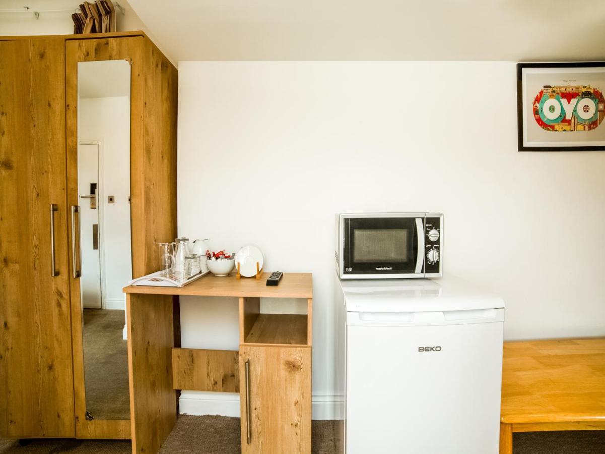 Oyo Tamtam Acton Hotel London Eksteriør bilde