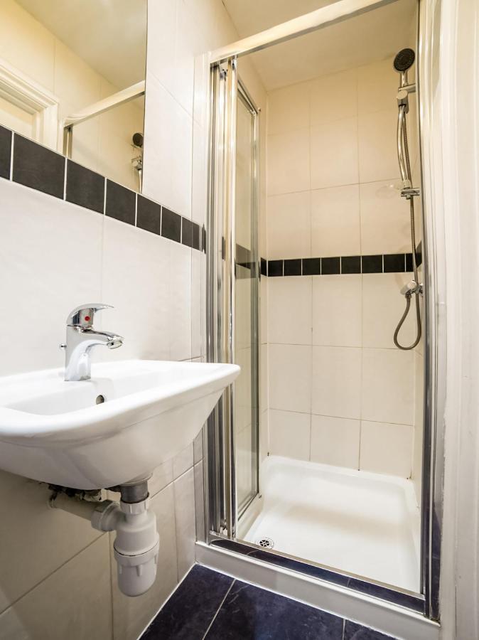 Oyo Tamtam Acton Hotel London Eksteriør bilde