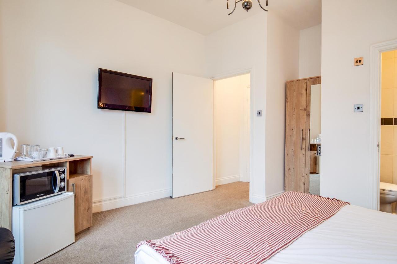 Oyo Tamtam Acton Hotel London Eksteriør bilde