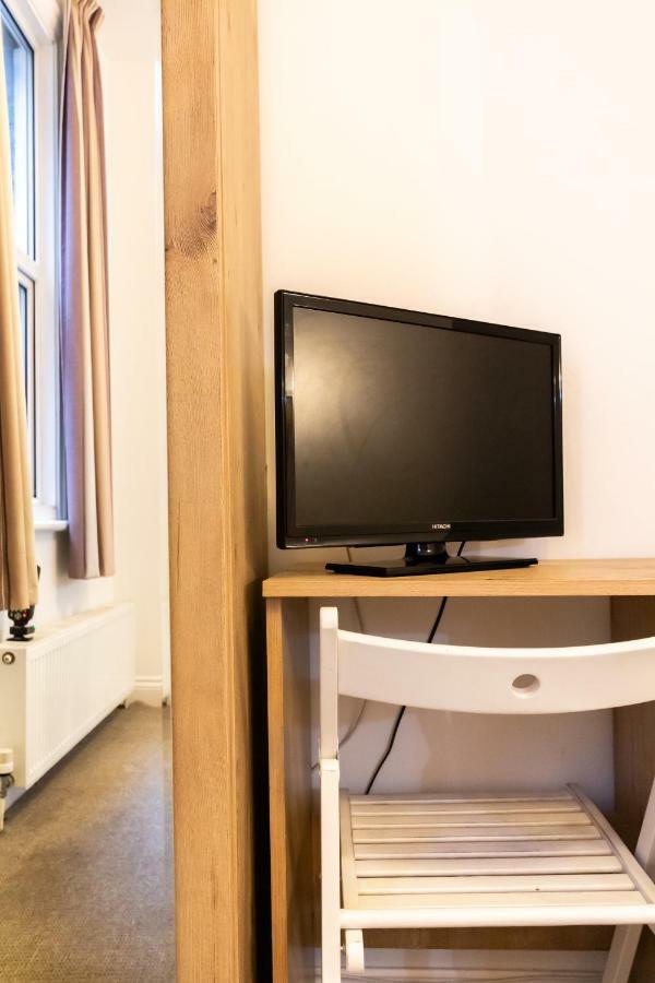 Oyo Tamtam Acton Hotel London Eksteriør bilde