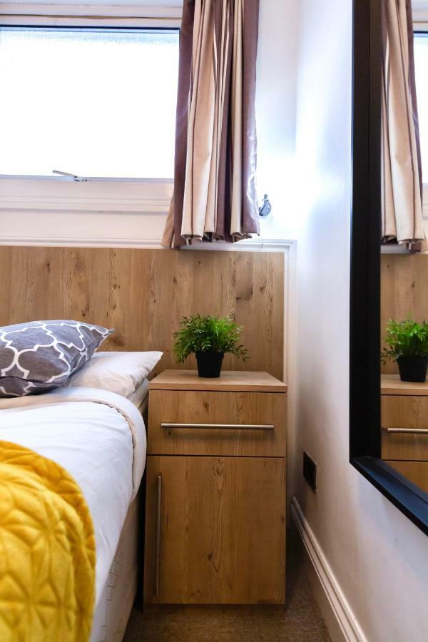 Oyo Tamtam Acton Hotel London Eksteriør bilde