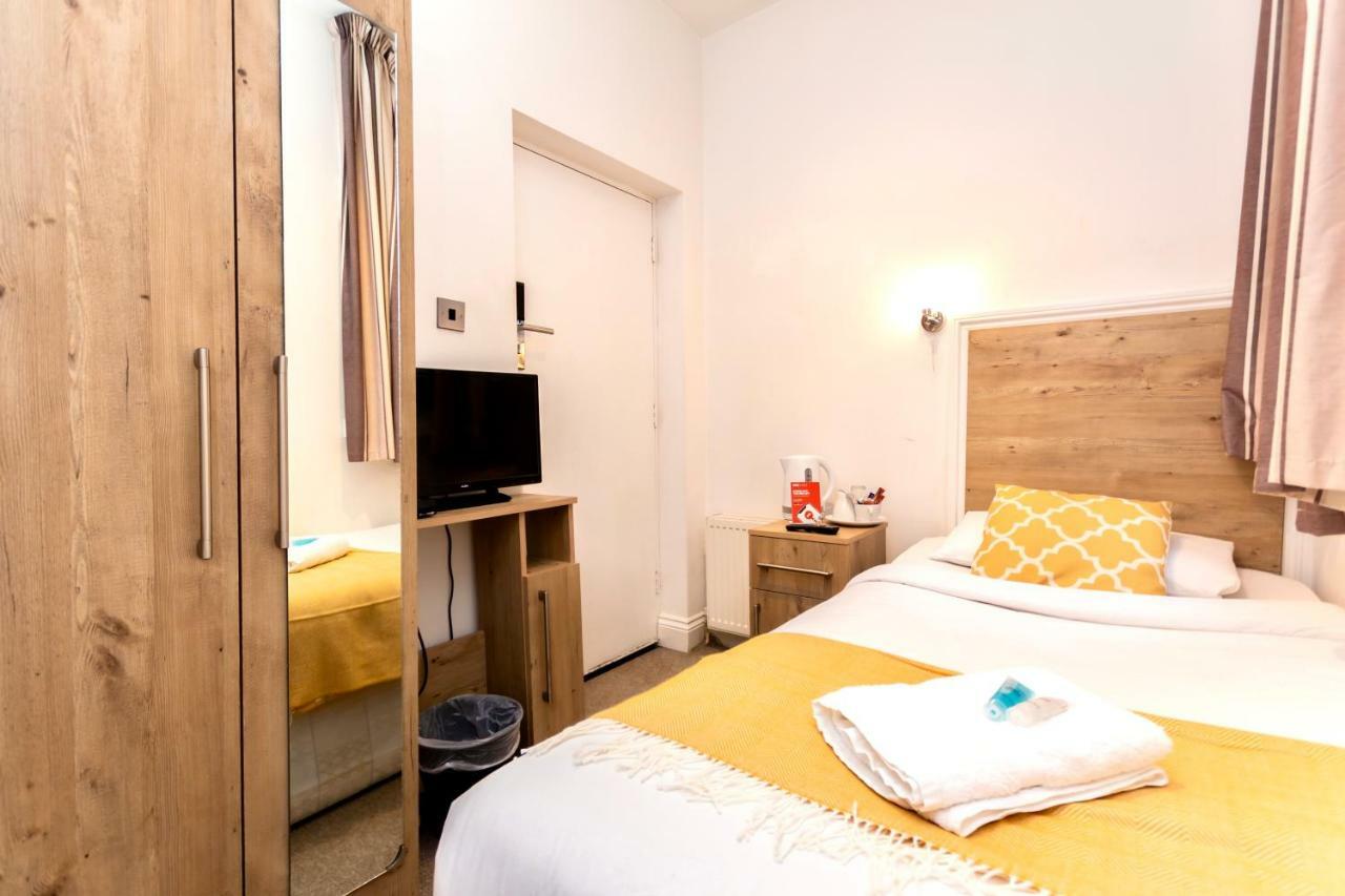 Oyo Tamtam Acton Hotel London Eksteriør bilde