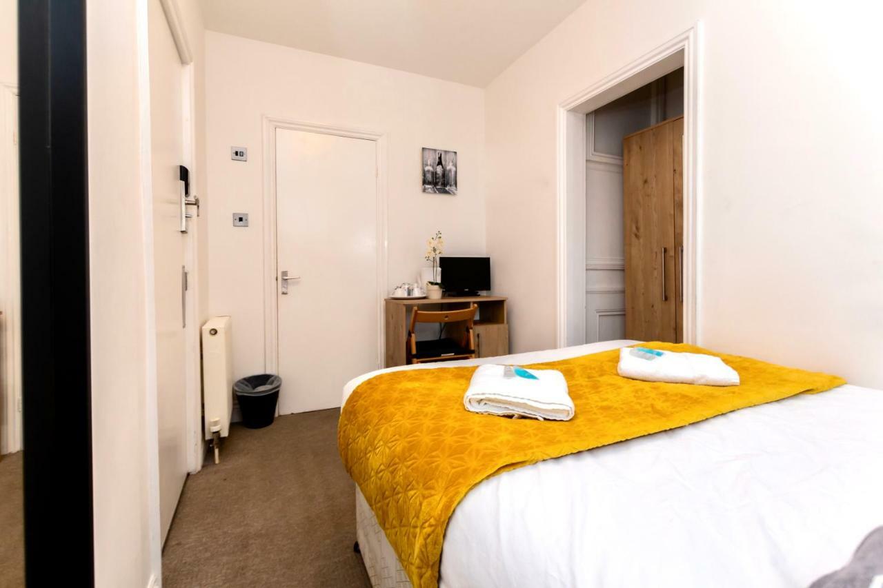 Oyo Tamtam Acton Hotel London Eksteriør bilde