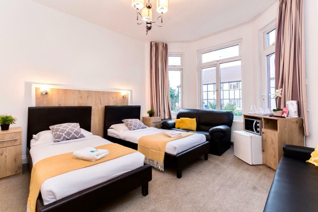 Oyo Tamtam Acton Hotel London Eksteriør bilde