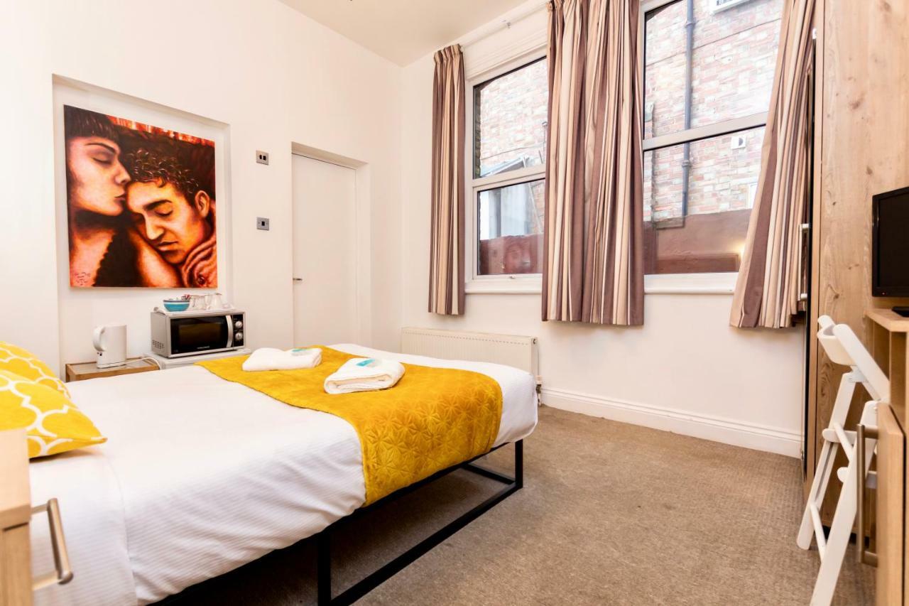 Oyo Tamtam Acton Hotel London Eksteriør bilde