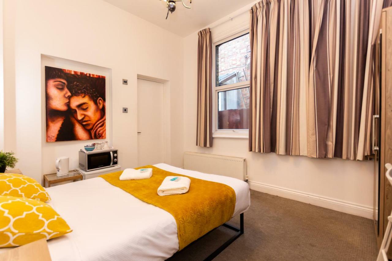 Oyo Tamtam Acton Hotel London Eksteriør bilde