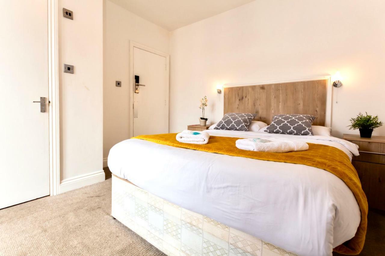 Oyo Tamtam Acton Hotel London Eksteriør bilde
