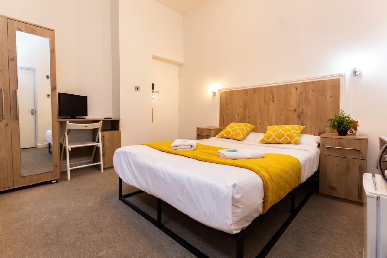 Oyo Tamtam Acton Hotel London Eksteriør bilde