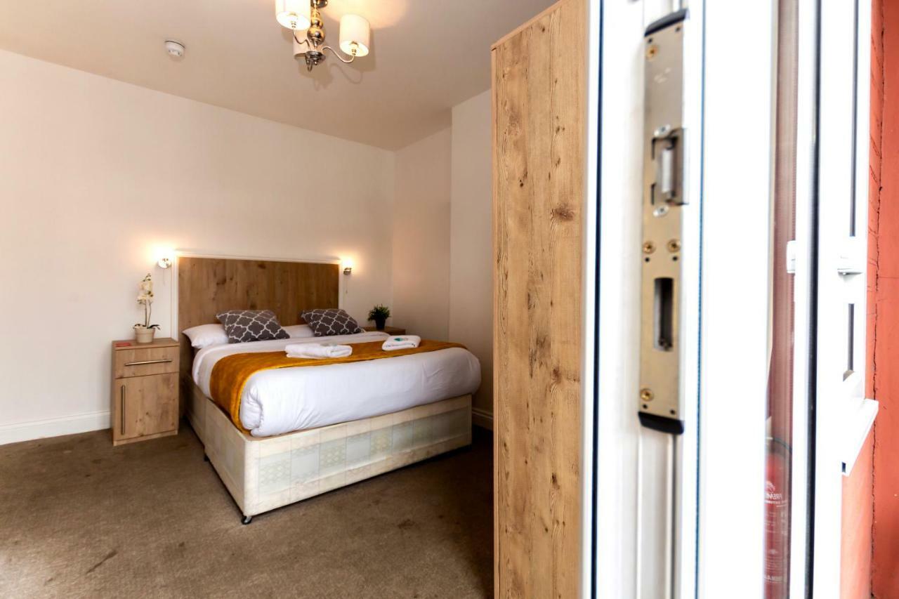 Oyo Tamtam Acton Hotel London Eksteriør bilde